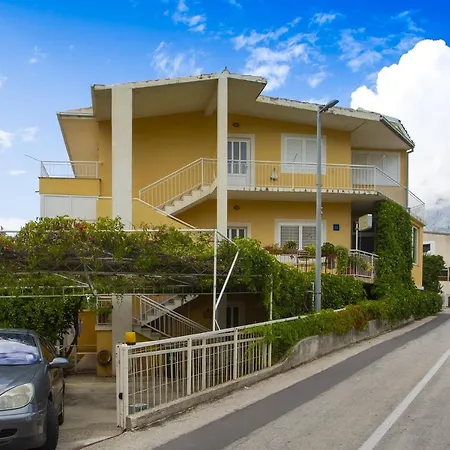 With A Parking Space Podgora, Makarska - 12816