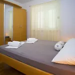 アパート With Parking Space Podgora, Makarska - 12816 ポドゥゴラ
