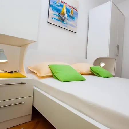 With Parking Space Podgora, Makarska - 12816 Podgora (Split-Dalmatia)